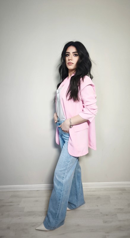 4FD9D69CC1D02C08D383FFE57746F7F3_ Blazer manica arricciata