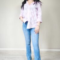 Camicia con foglie in rilievo