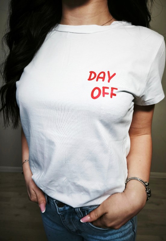 T-shirt day off