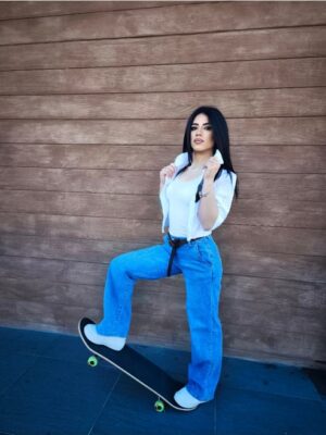 FB998687055D45743A10E57D73B6855E_ Giacca crop traforata