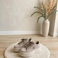 Sneakers platform logo