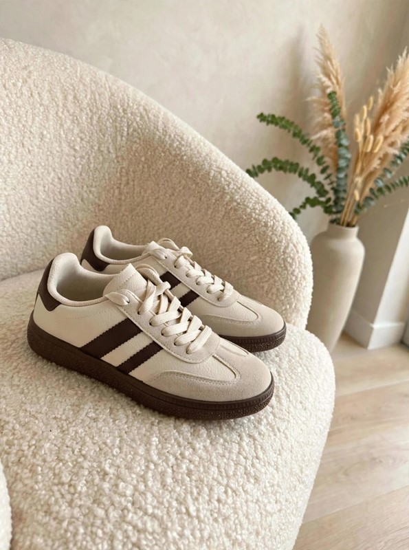 Sneaker bande