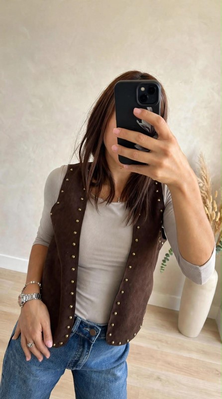 Gilet camoscio borchie
