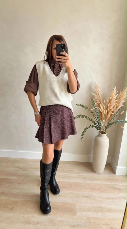 C5DF3CF02C407270D9BEBFA091FC25B5_ Gilet scollo v