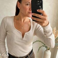 Maglia scollo v