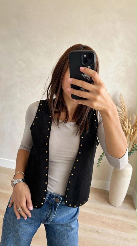 Gilet camoscio borchie