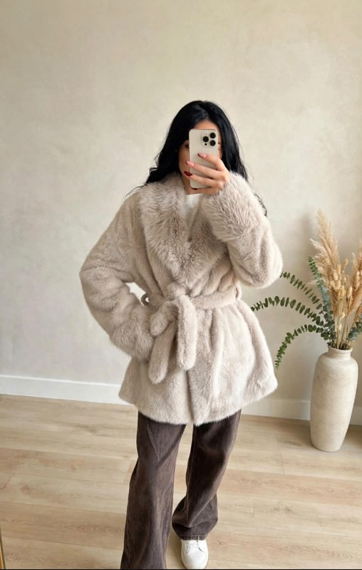 4251C0E50E7566A1535134E343255A9B_ Cappotto pelliccia