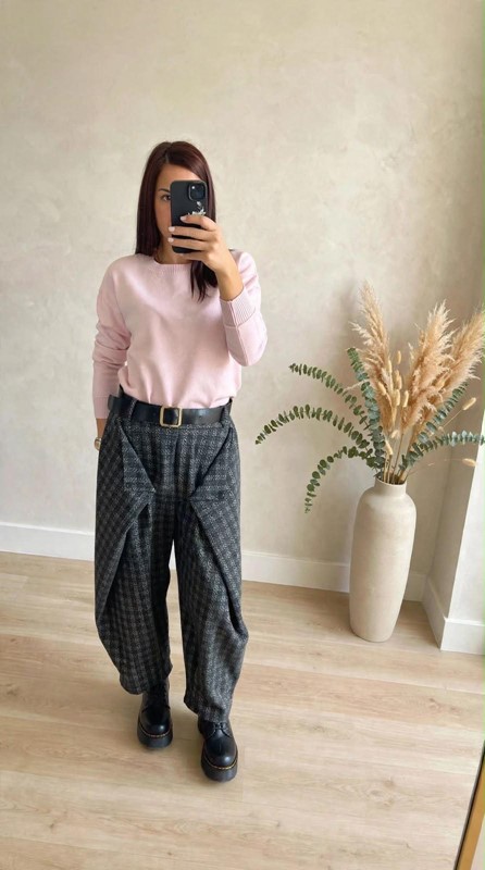 556D06E0082B57DDC42691767452F6C0_ Pantalone alette bottoni