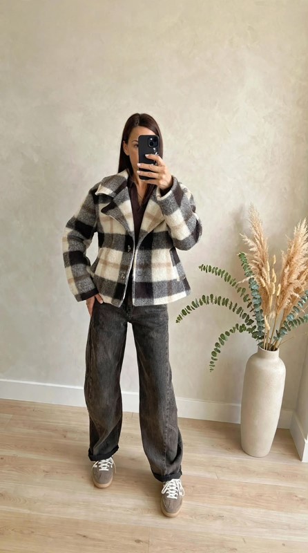 87C1509D38E8FE20E17913B3F9A27252_ Cappotto crop fantasia